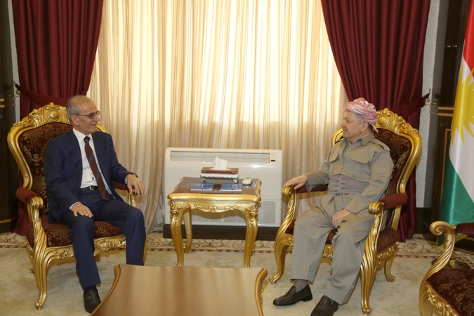 Serok Barzanî pêswazî li parêzgarê rewa yê Kerkûkê Necmedîn Kerîm kir