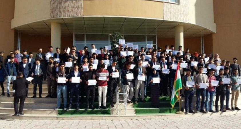 Parlementerekî Kurdistanê: Bila li tevahiya zankoyan yek modêl kinc hebe