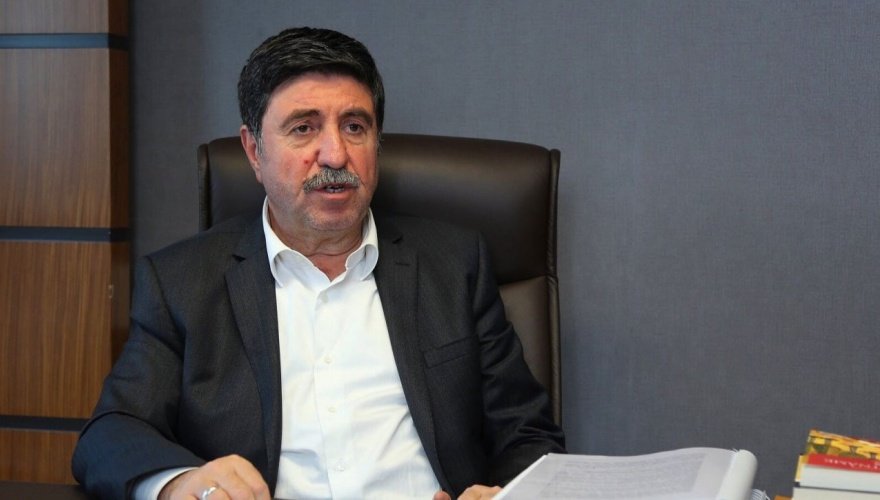 Altan Tan: Dibe vê heftê Ocalan banga çekdanînê li PKKê bike
