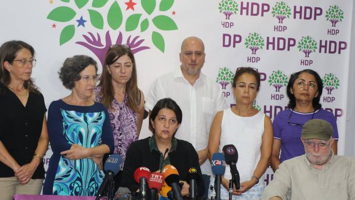 Buldan bang li CHP û Kiliçdaroglu kir: Dengê xwe bilind kin, bêdeng nemînin!