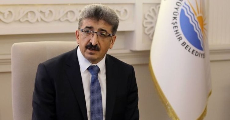 Parêzgarê Qeyûmê Wanê nivîsa Kurdî rakir