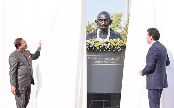 Baskan Barzani, Gandi heykelinin açilisini gerçeklestirdi