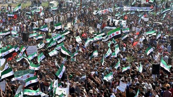 Idlib’de Esad rejimi ve Rusya’ya karsi protesto