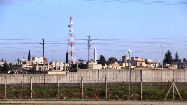 Türkiye’den, güvenli bölge için Rojava sinirinda hareketlilik