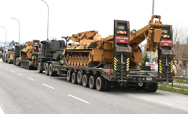 Türkiye’den Serêkaniye’ye askeri sevkiyat