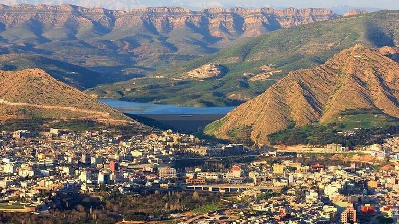 Duhok kentinde sokaga çikma yasagi kaldirildi