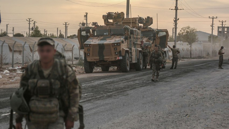 Rejim güçleri Idlib'de TSK'yi hedef aldi: Ölü ve yaralilar var