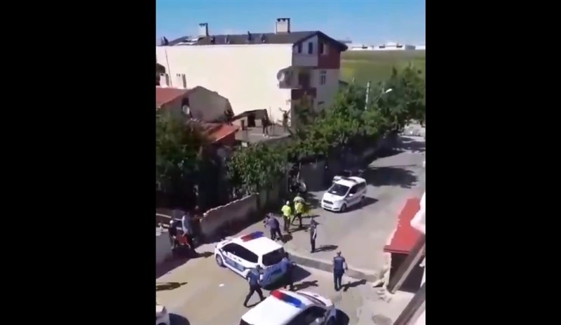 Çorlu'daki polislerin vahsi saldirisina tepkiler büyüyor!