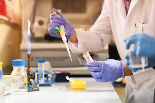 Kovid-19 | Ingiltere asi için tarih verdi