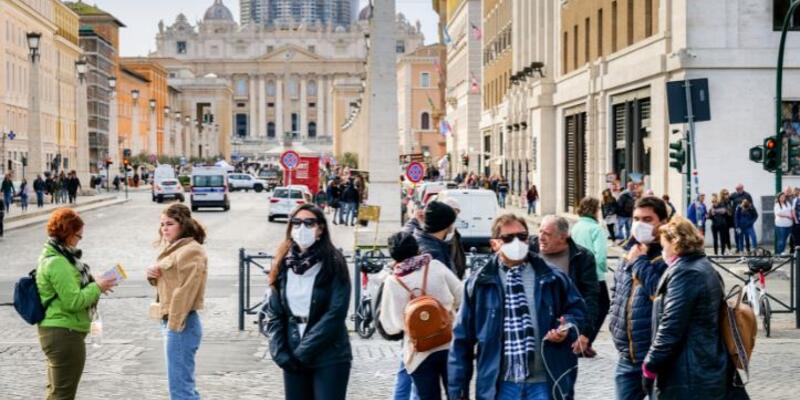 Italya’da ölü sayisi 636 kisi artarak 16 bin 523’e yükseldi