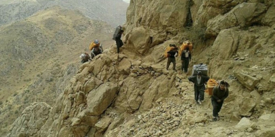 Iran rejimi yine Kürt kolberleri hedef aldi