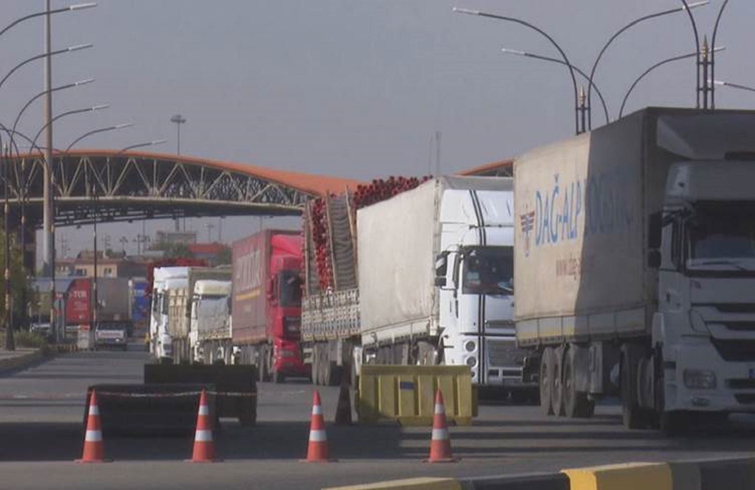 Kürdistan: "Türkiye ile sinirda ticari geçisler sürüyor”