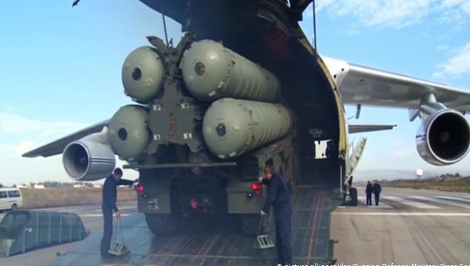 Rusya’dan S-400 açiklamasi: Türkiye'nin kararini beliyoruz!