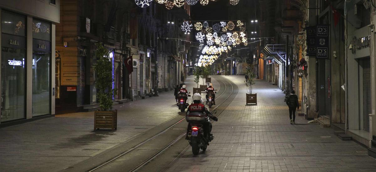 Türkiye’de 3 günlük sokaga çikma yasagi ilan edildi