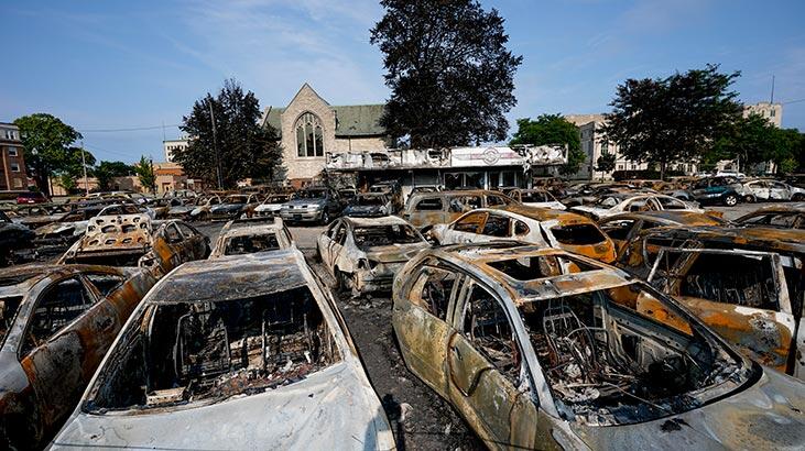 ABD'de ortalik karisti: Acil durum ilani!