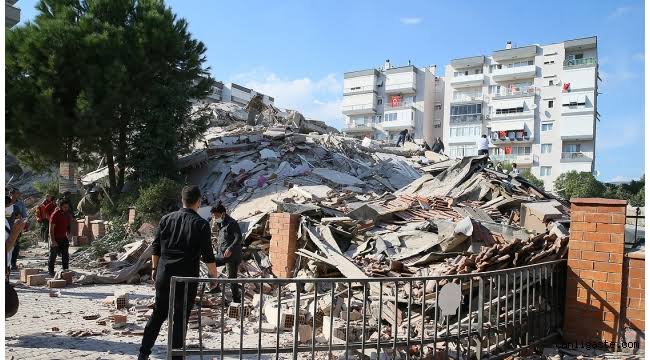 Izmir’de 5 büyüklügünde deprem: 400’ün üzerinde artçi sarsinti!