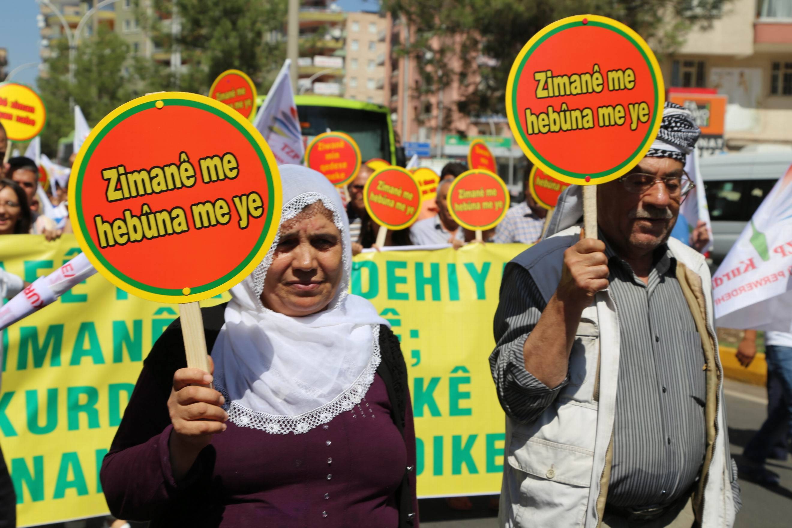 "Cumhuriyet’in çok önemli politikalarindan biri Kürdleri Türklüge asimile etmekti"