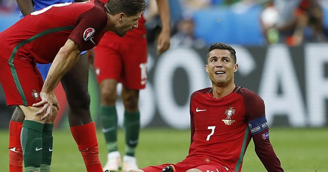 Cristiano Ronaldo çocukluk anilarini anlatirken gözyaslarini tutamadi