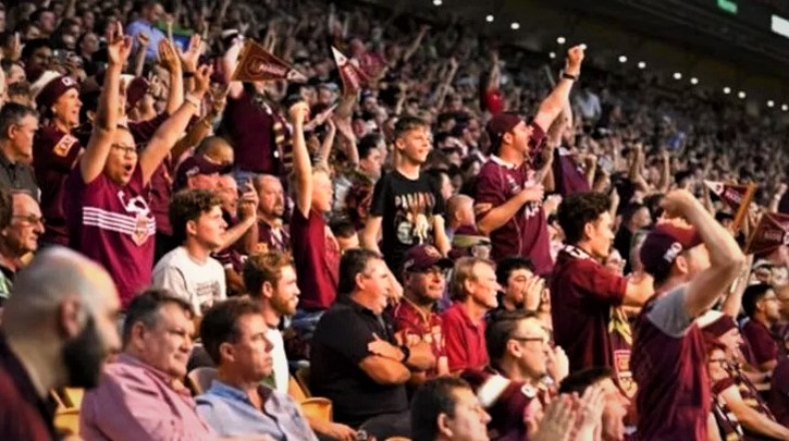 Avustralya Kovid-19'a meydan okudu: 52 bin kisi maç izledi