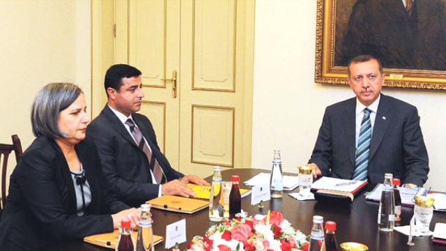 “Erdogan’in çözüm sürecinden dolayi yargilanmasinin alt yapisi mi hazirlaniyor?”