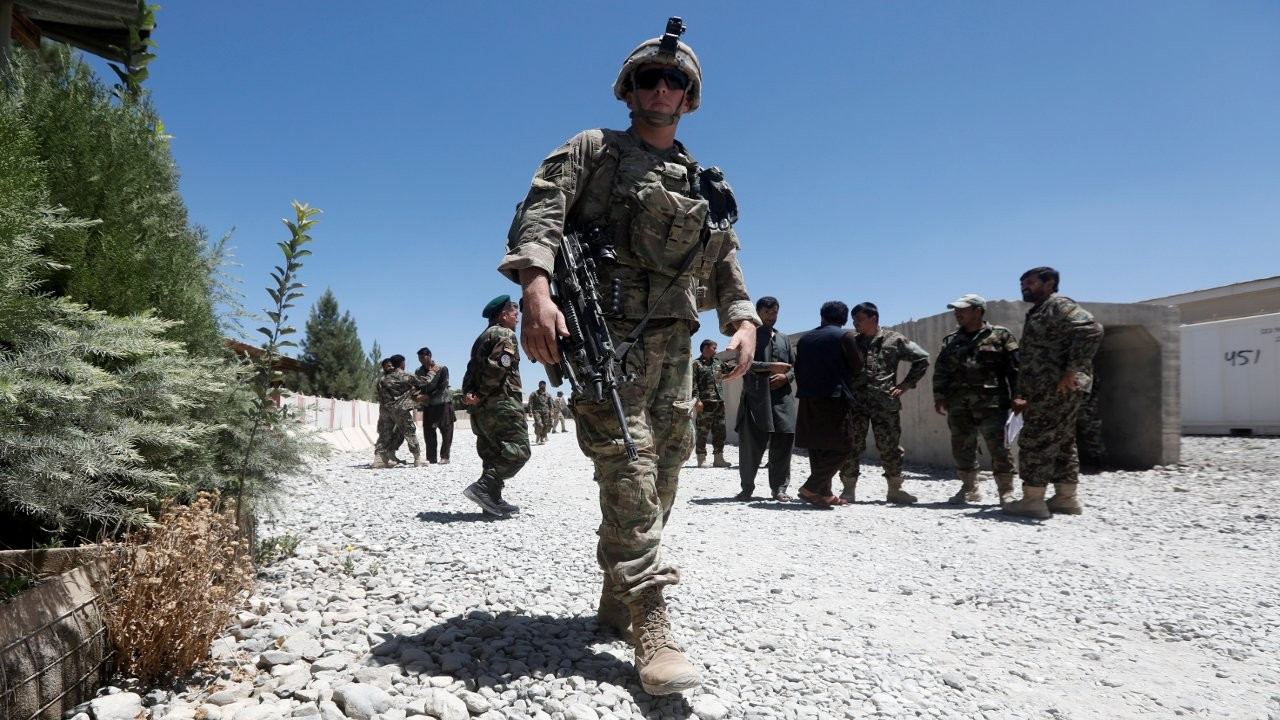 Kabil’de kadin yargiçlari tasiyan araca silahli saldiri!