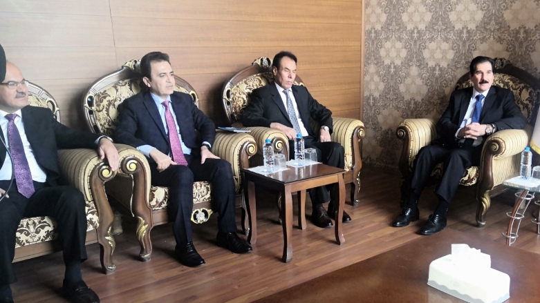 KDP heyeti, Bagdat'a karsi Kürdistan partileri ile görüstü