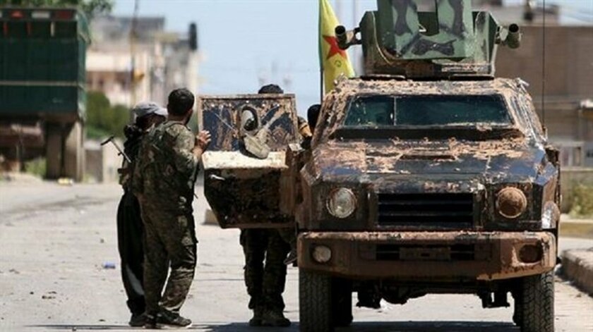 Asayis güçleri Kamislo’da, rejim güçlerine bagli 3 rütbeli askeri tutukladi!