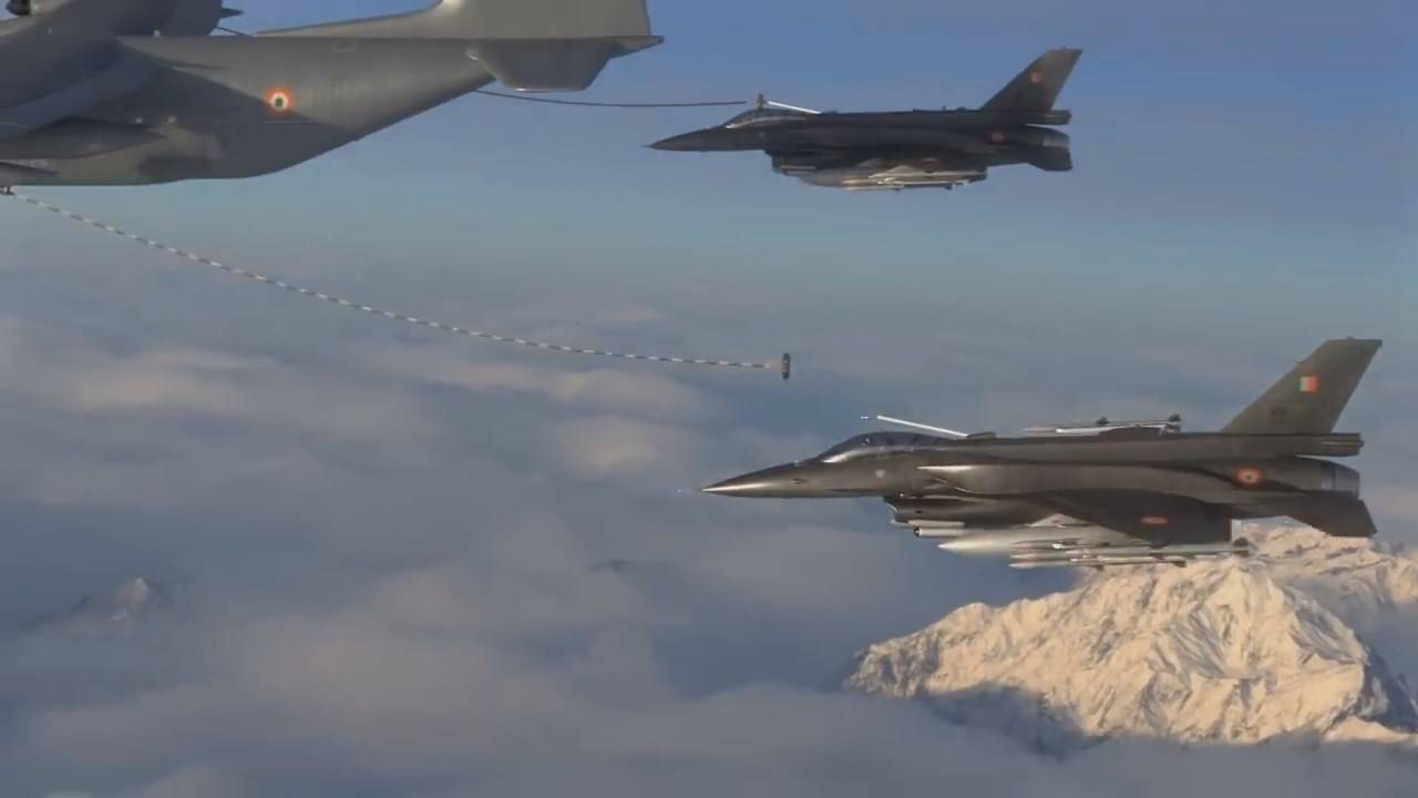 Fransa'nin Hindistan'a savas uçagi satisinda yolsuzluk skandali