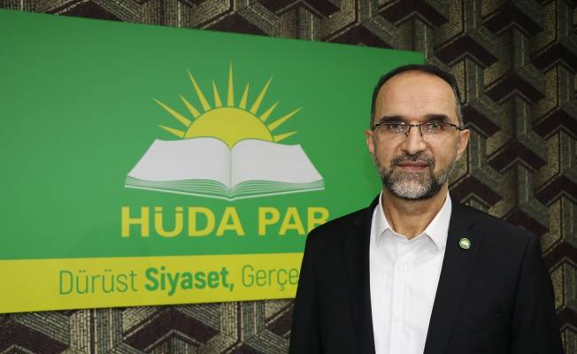 HÜDA-PAR: Türkiye anayasasinin ilk dört maddesi degistirilebilir