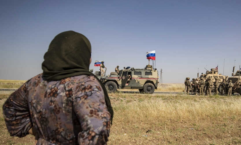 ‘Rûsya li Hesekê hêzekê ji pêkhateyên herêmê ava dike’