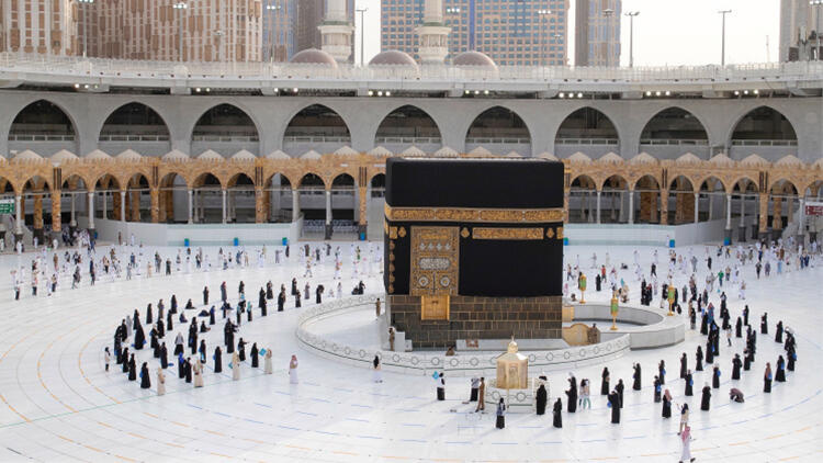 Suudi Arabistan yeni umre kararini duyurdu!