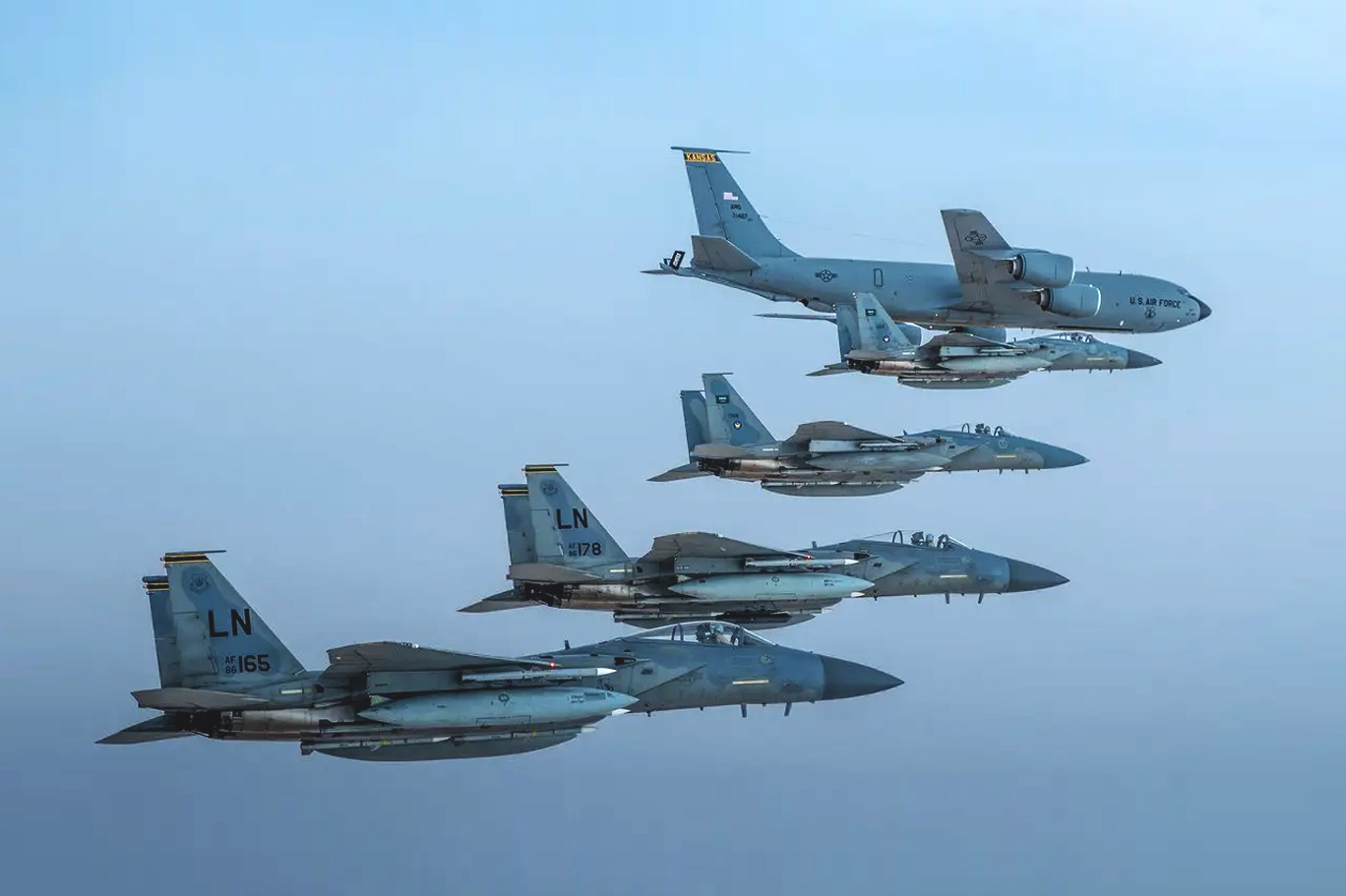 Iran destekli milislere 40’tan fazla hava saldirisi: 180 ölü!