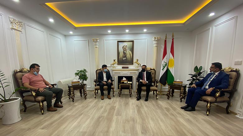 Erbil Valisi Mersin’de irkçi saldiriya ugrayan Kürt aileyle görüstü!