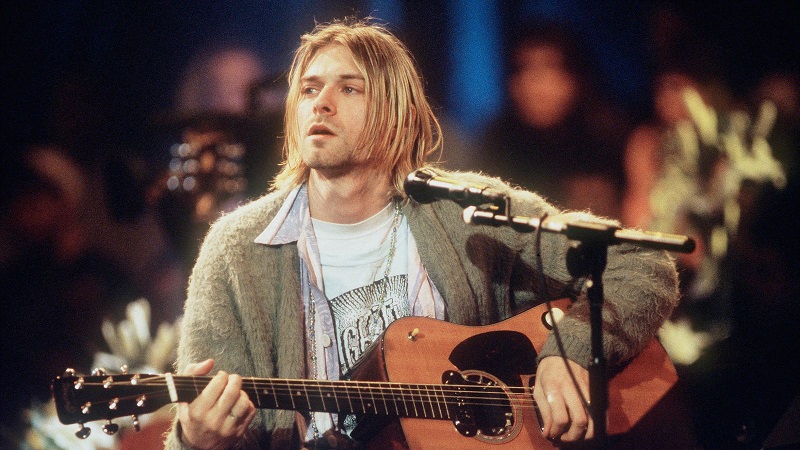 Kurt Cobain’in saç teli 14 bin dolara satildi!