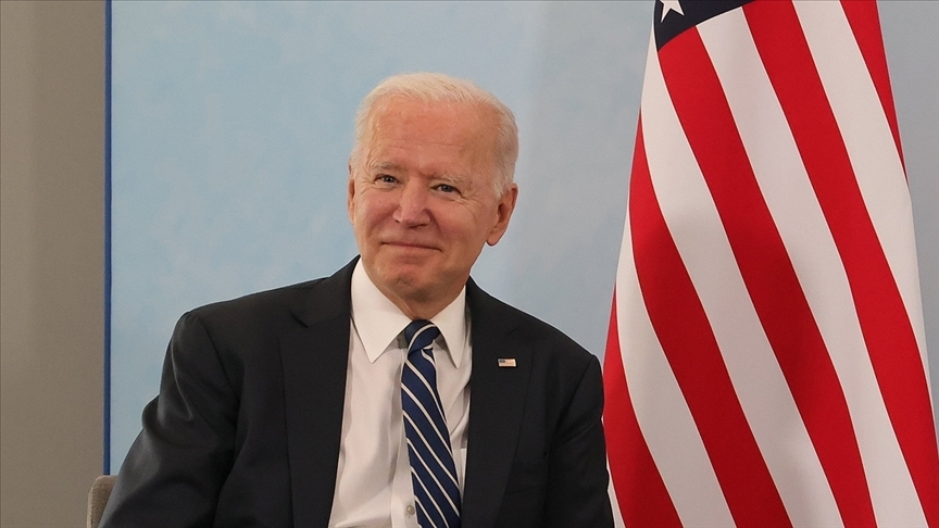 Biden'a kamuoyu destegi ilk kez yüzde 50'nin altina düstü