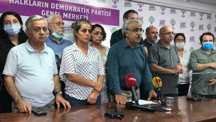 HDP'den irkçi saldiriya tepki: Kürt halki asla yalniz degildir