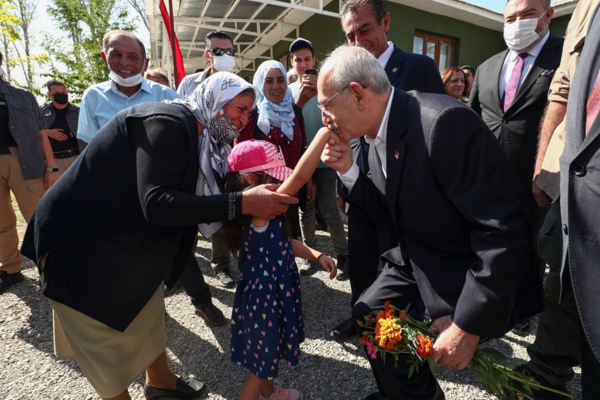 Kiliçdaroglu Van’da konustu: Erdogan için kefen giyenler gitsinler Afganistan'a!
