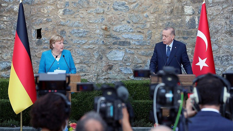 Merkel'den Suriye, Libya ve Afganistan açiklamasi!