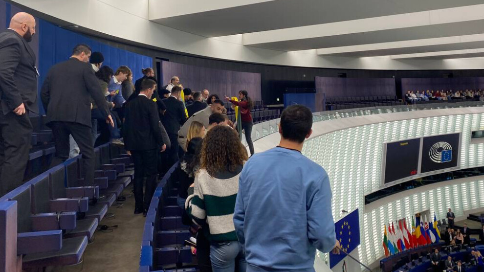 Avrupa Parlamentosu'nda 'Abdullah Öcalan' protestosu