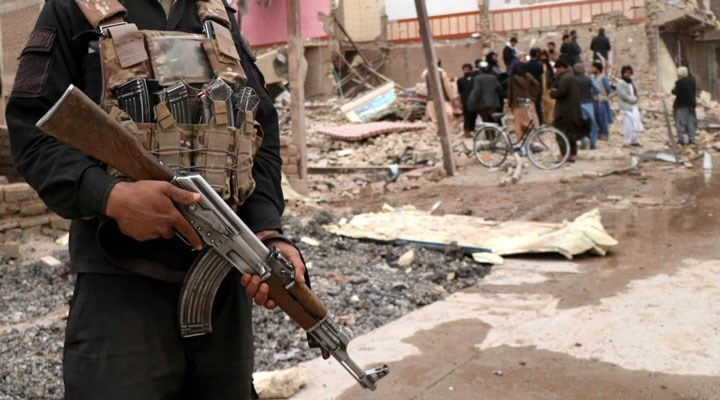 Taliban ele geçirdigi bölgede Kovid-19 asisini yasakladi!