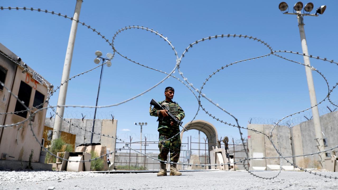 Taliban, Iran sinirinda bir gümrük kapisini daha ele geçirdi