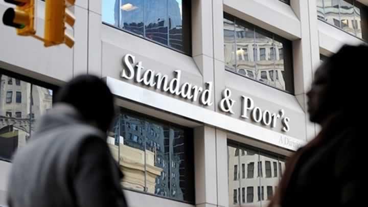 S&P: TMB TL'ye olan güveni zedeleyebilir, Türkiye'nin kredi notu risk altinda