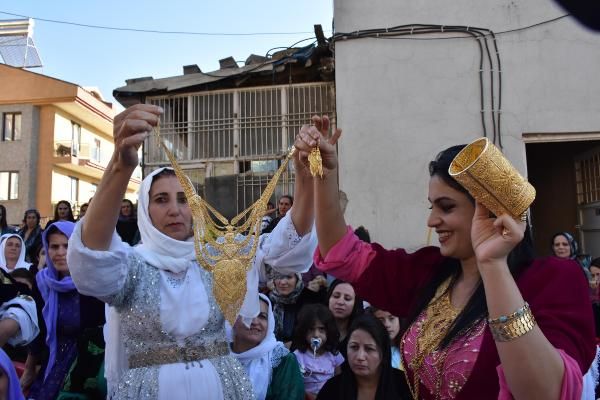 Hakkari’de dügünlere yeni düzenleme: 50 bin TL ve üzeri takiya yasak!