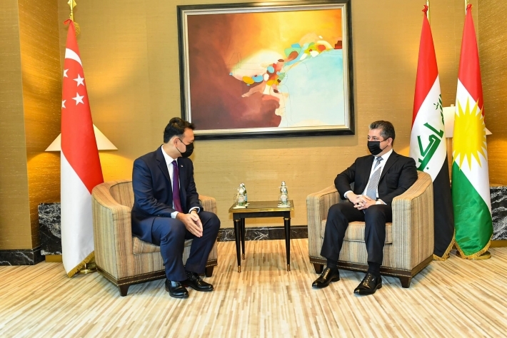 Basbakan Bahreyn’de Singapur Devlet Bakani’yla bir araya geldi!