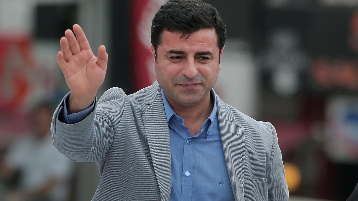 Demirtas'tan 'erken seçim' çagrisi: Tek çikis yolu var!