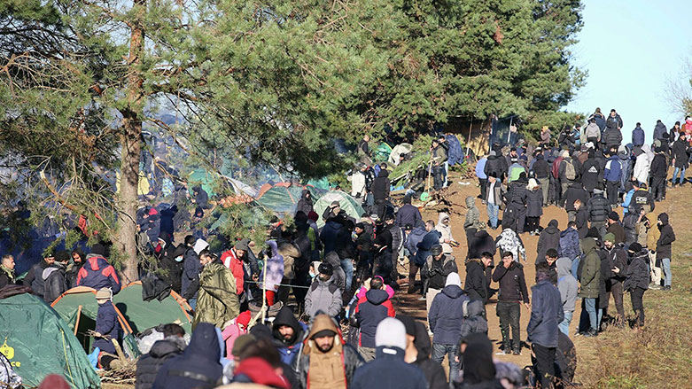 DSÖ heyeti, göçmenlerin bulundugu sinirda: Sartlar zorlasiyor