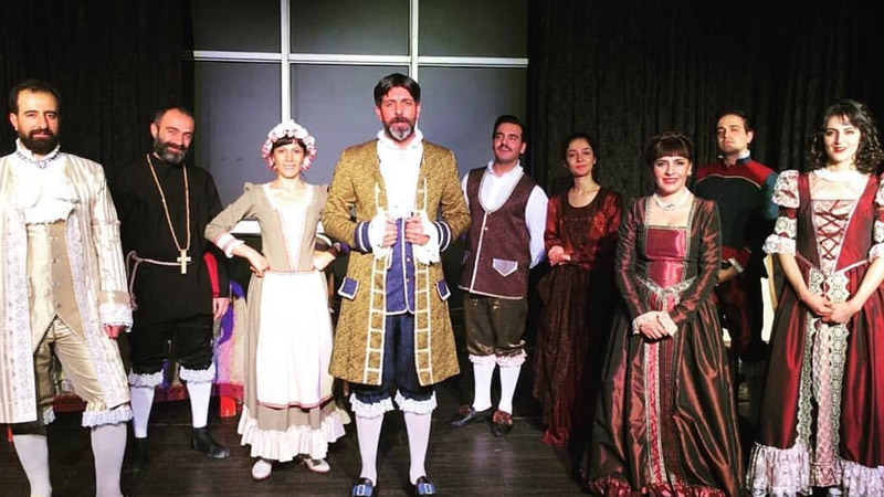 Mardin Valiligi, Kürtçe tiyatro oyununa izin vermedi!