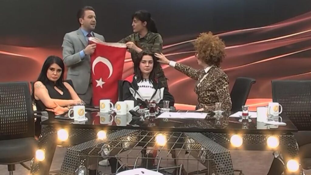 Nihat Dogan ile Tugba Ekinci arasinda 'Kürt-Türk' polemigi!