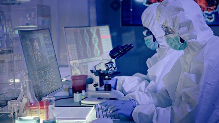 Dünyayi yeni bir alarma geçiren Omicron varyantinin belirtileri!