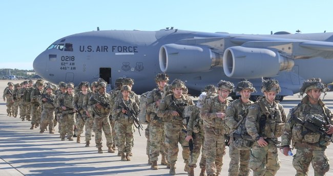 ABD'li 10 binlerce asker Kovid-19 asisi emrini dinlemiyor